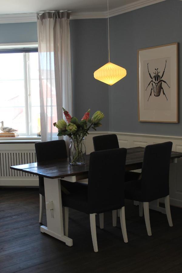 Hotel Pa Torvet Ærøskøbing Buitenkant foto