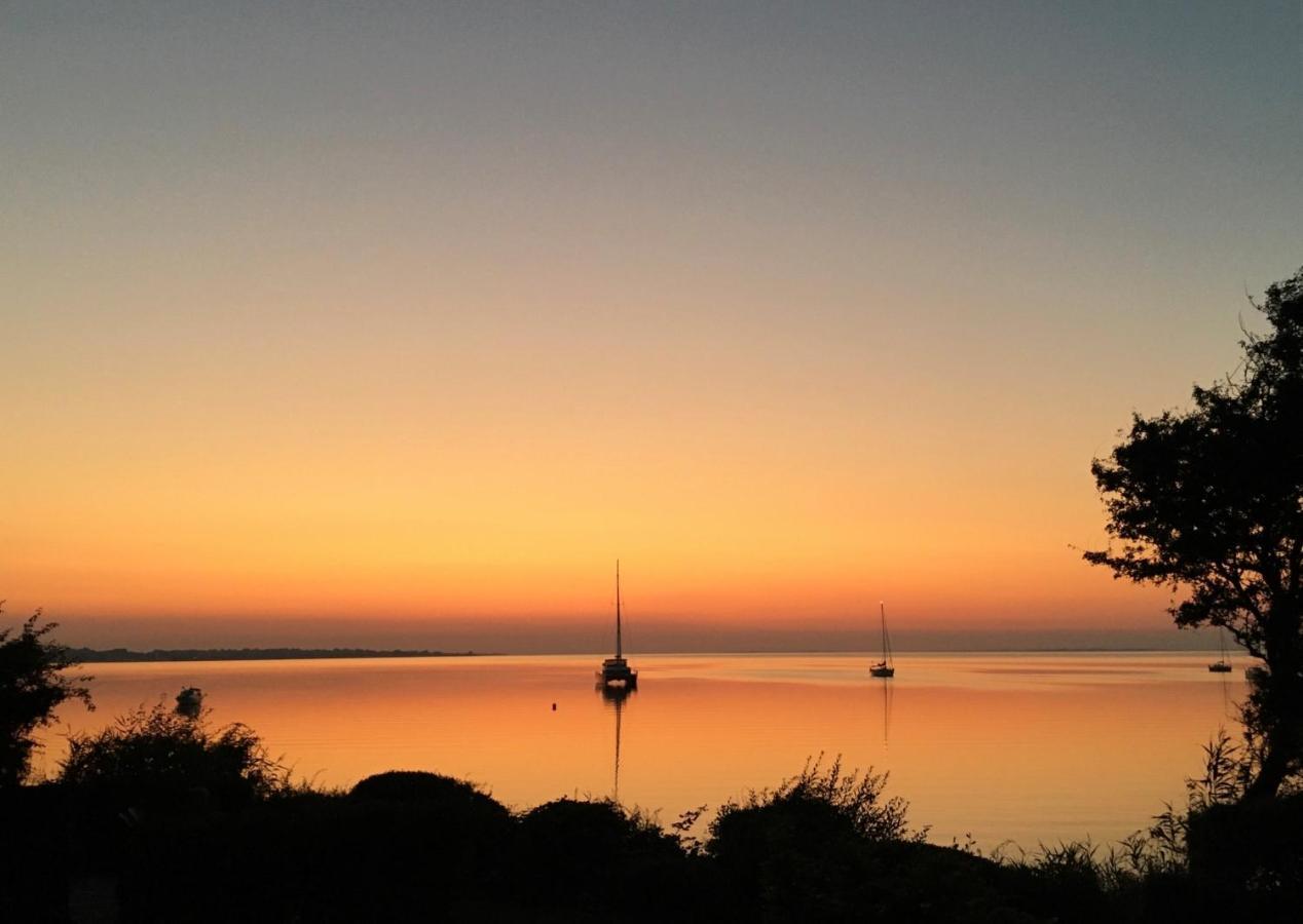Hotel Pa Torvet Ærøskøbing Buitenkant foto