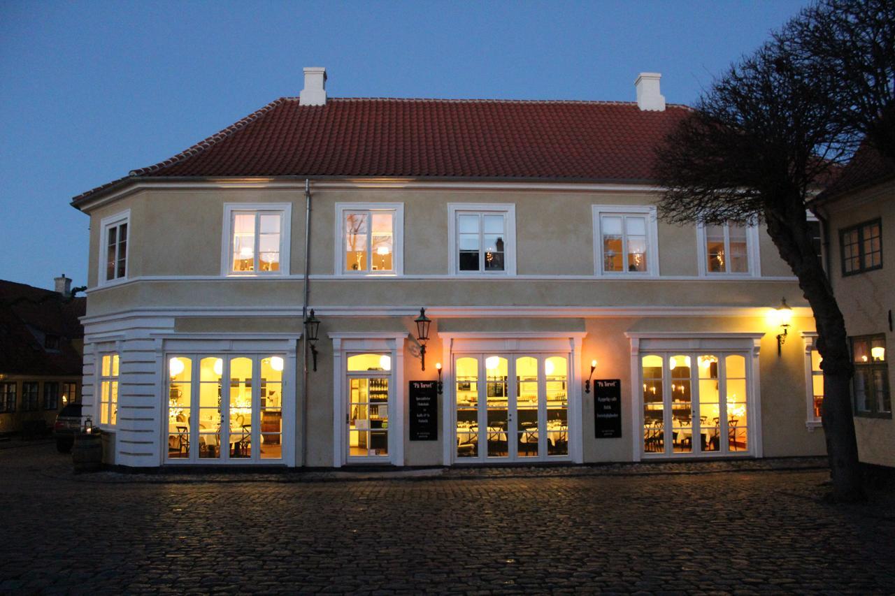 Hotel Pa Torvet Ærøskøbing Buitenkant foto