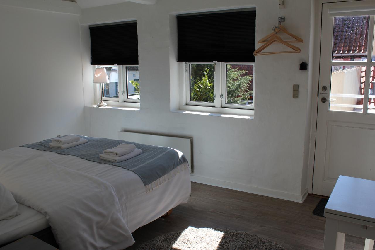 Hotel Pa Torvet Ærøskøbing Buitenkant foto