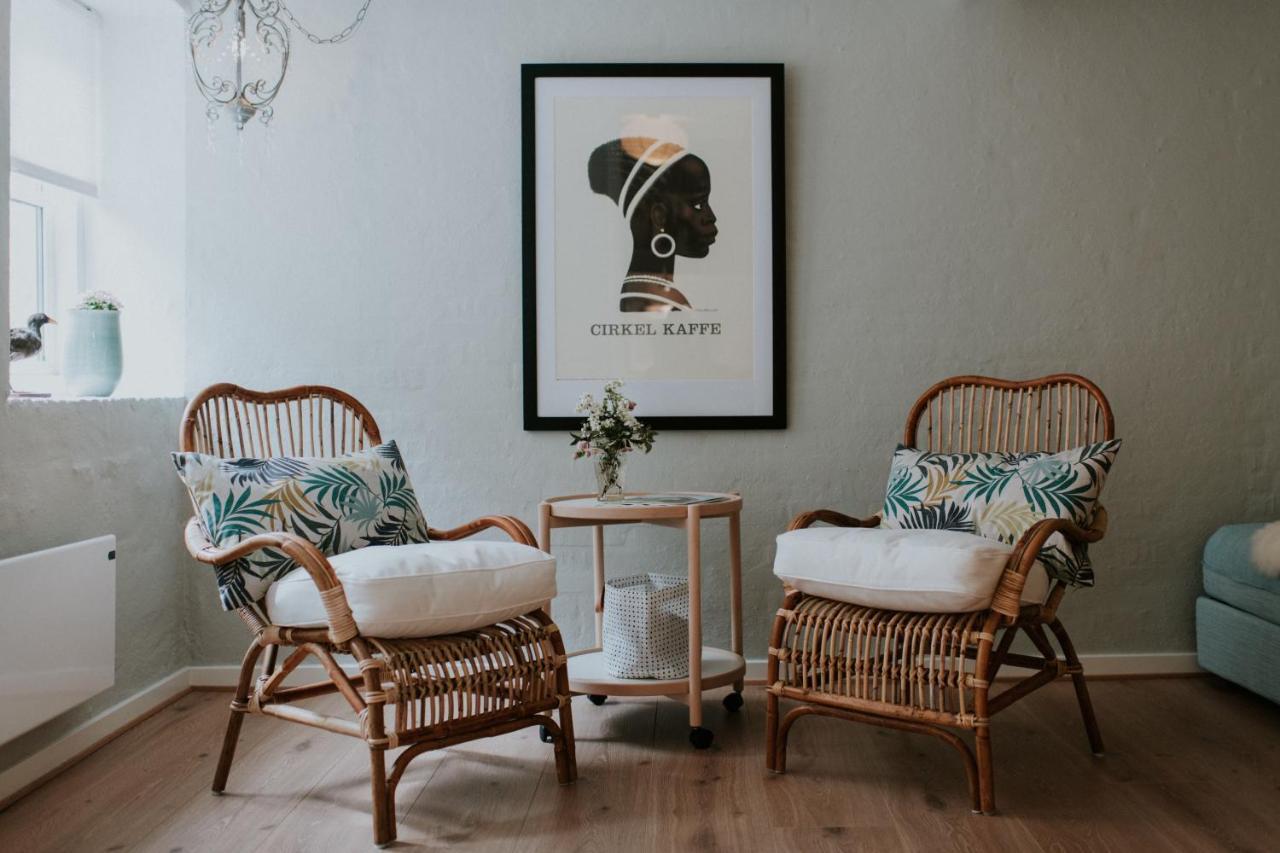 Hotel Pa Torvet Ærøskøbing Buitenkant foto